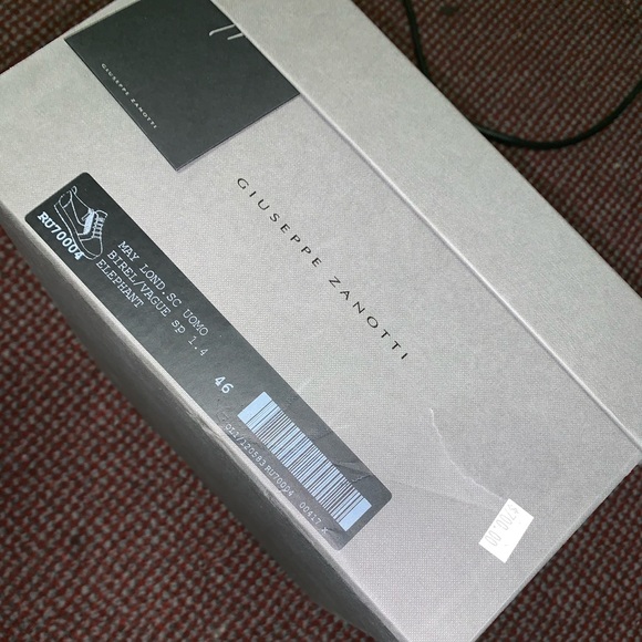 Giuseppe Zanotti - Picture 2 of 6